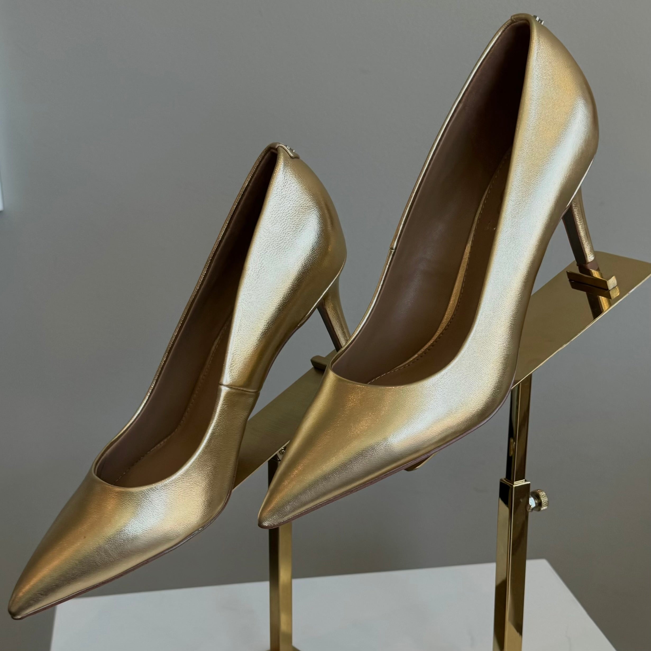Sam Edelman Vienna Heel, Gold – ShopPursona