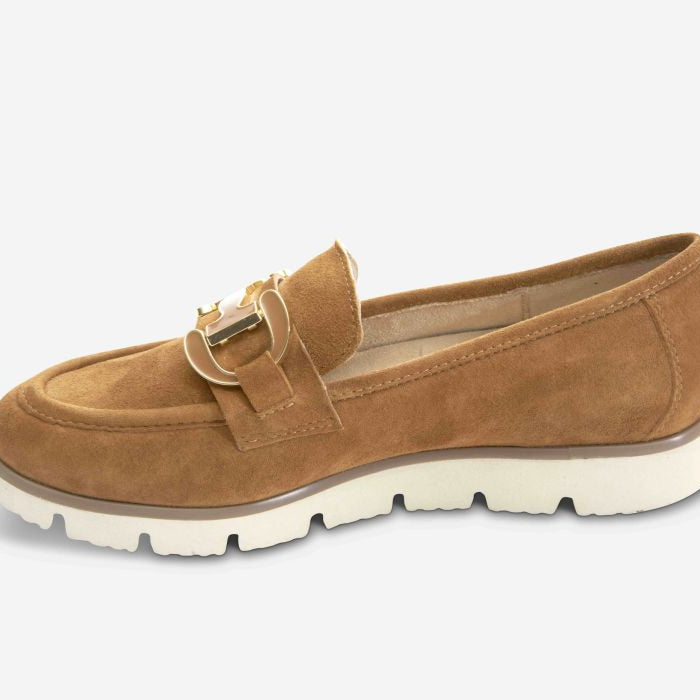 Vaneli Jards Loafer In Tan Suede
