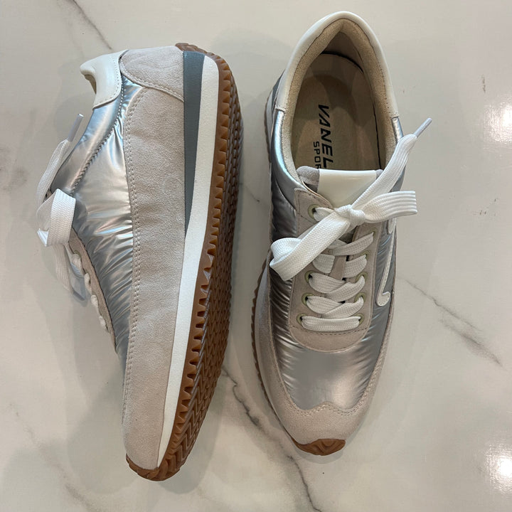 Vaneli Queen Sneaker