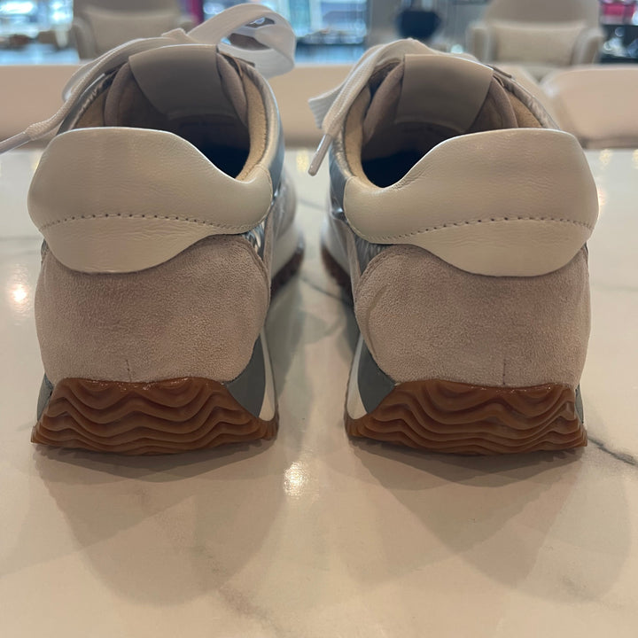 Vaneli Queen Sneaker