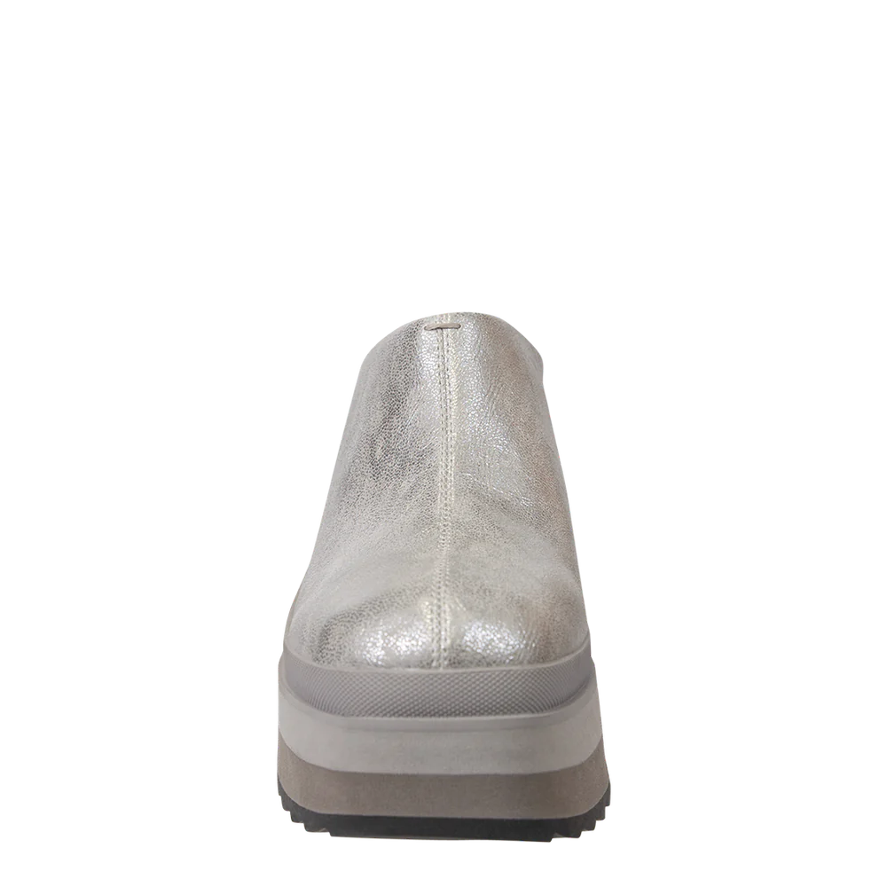 Naked Feet Coach Silver