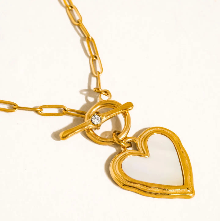 Nyelle Shell Heart Necklace