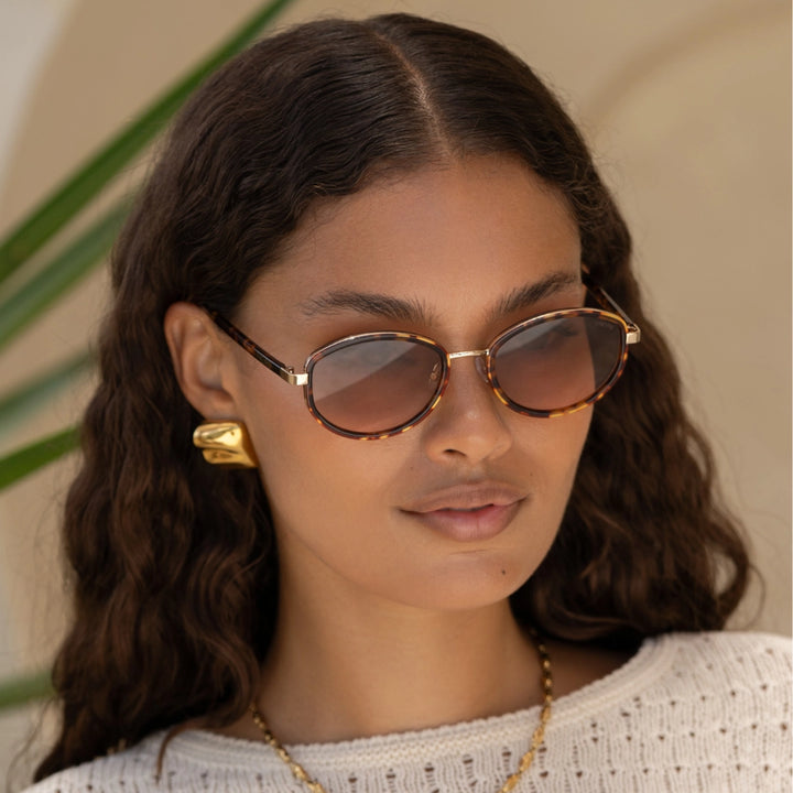 Freyrs Jordan Oval Amber Tortoise / Brown