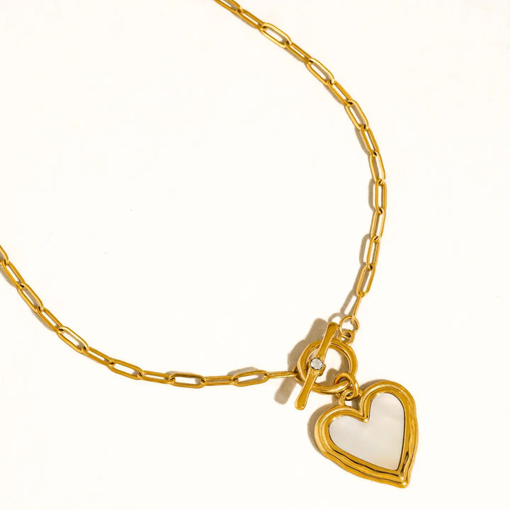 Nyelle Shell Heart Necklace