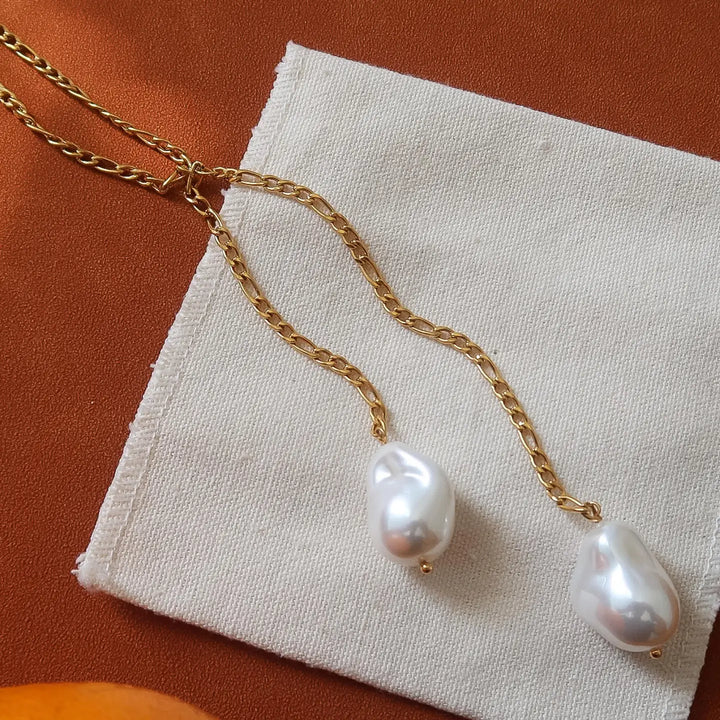 Trévia Baroque Pearl Necklace