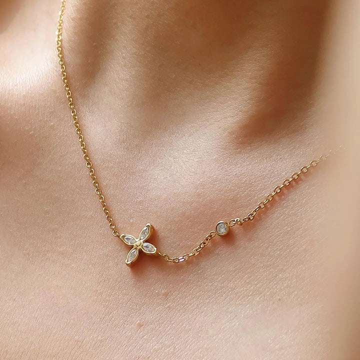 Clyra Dainty Flower Pendant Necklace