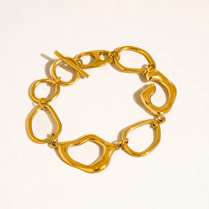 Capucine Link Toggle Bracelet