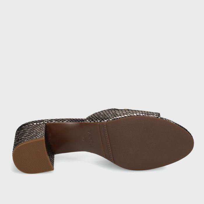 Vaneli Oksana Taupe Preston