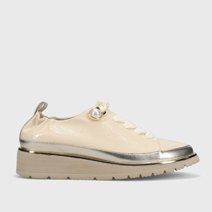 Vaneli Flash Sneaker in Cream