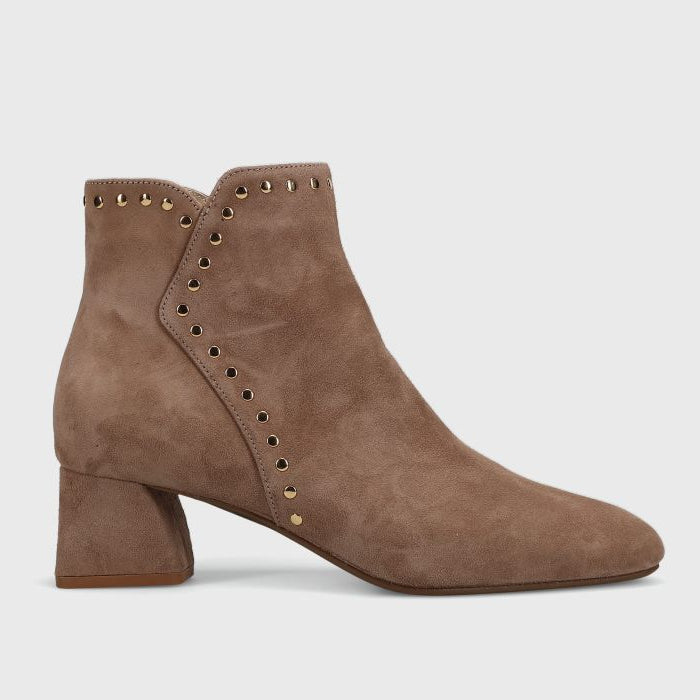 Vaneli Zoey in Military Suede