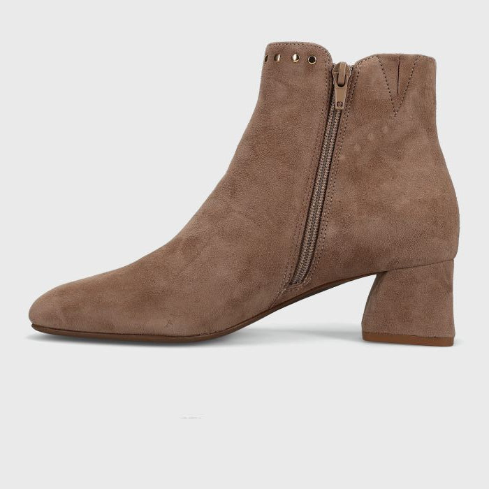 Vaneli Zoey in Military Suede
