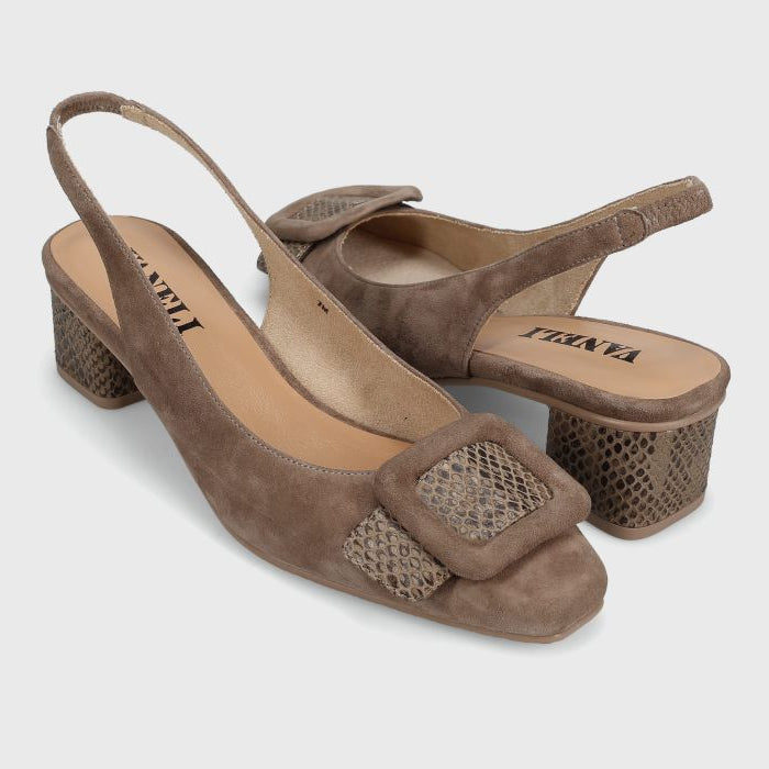 Vaneli Saki in Taupe Suede