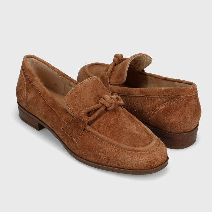 Vaneli Kaye Loafer in Cuoio Suede