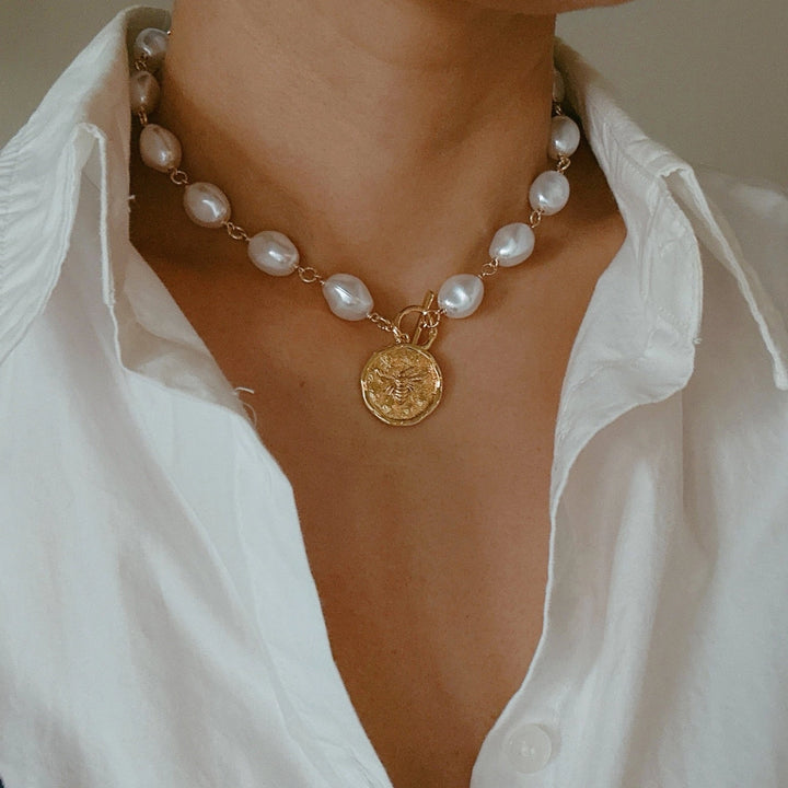 Golden Bee Baroque Necklace