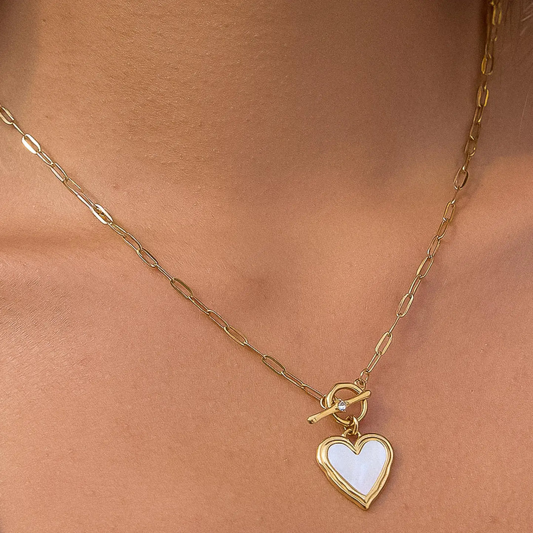 Nyelle Shell Heart Necklace