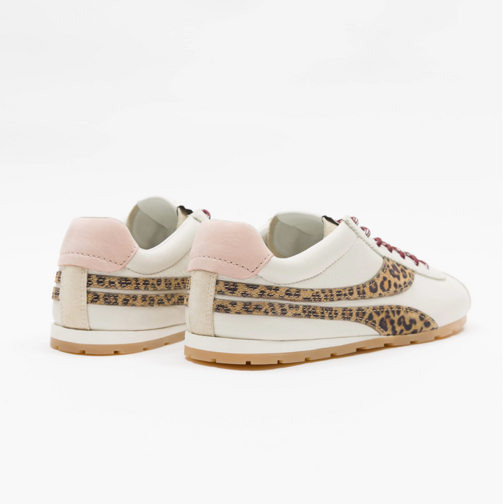 Oncept Essex in Snow Leopard