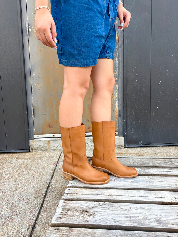 Antelope Celeste Boot in Taupe Leather