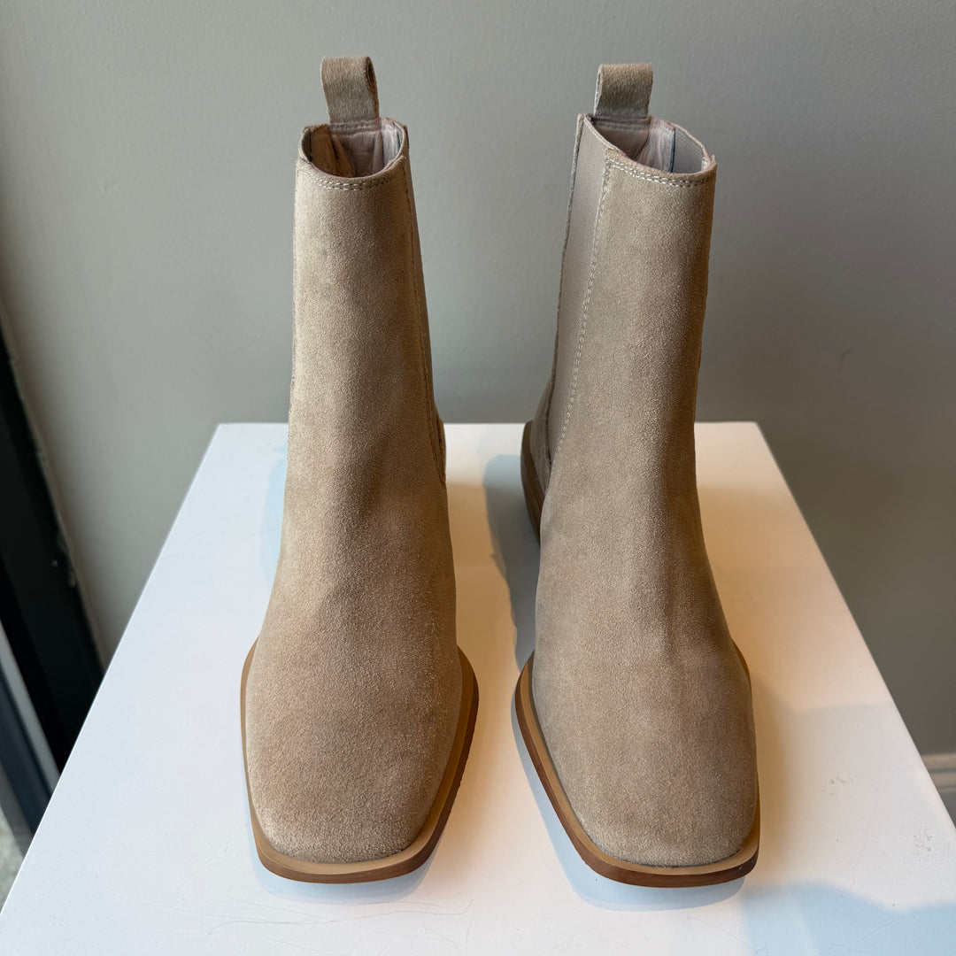 Coconuts by Matisse Effie Boot