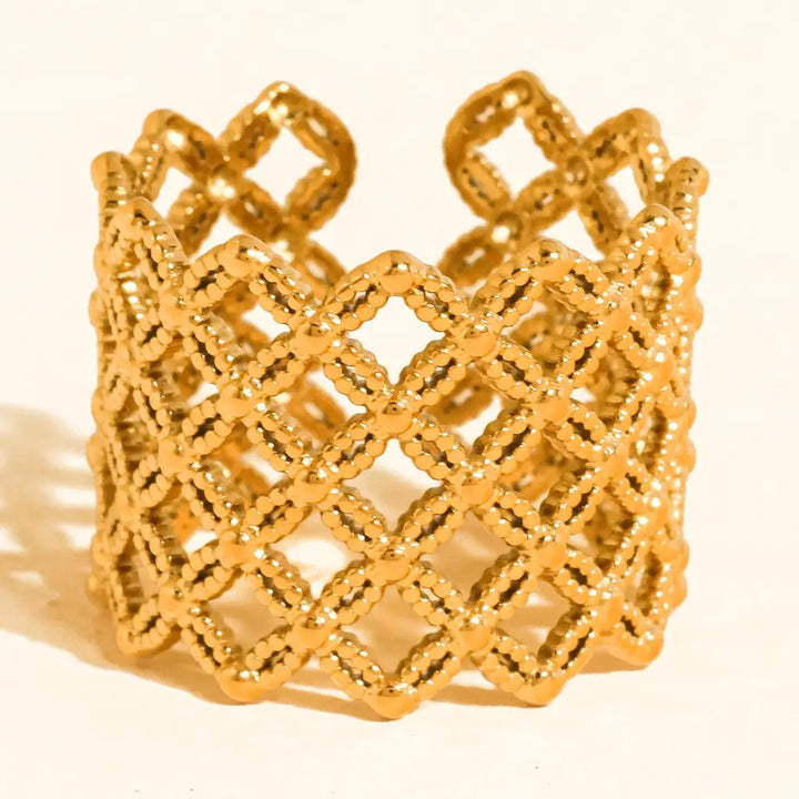 Alizée Lattice Statement Ring