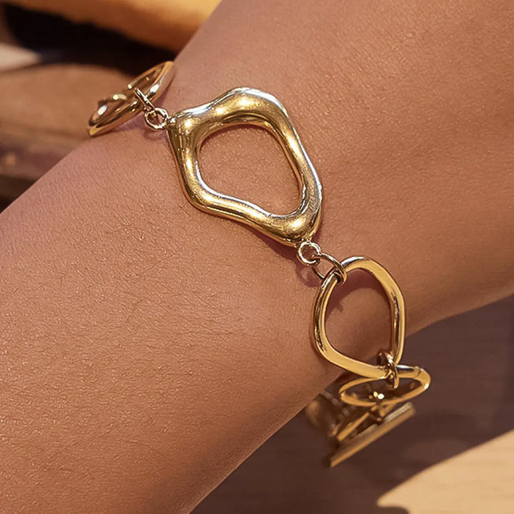 Capucine Link Toggle Bracelet