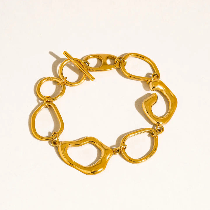 Capucine Link Toggle Bracelet