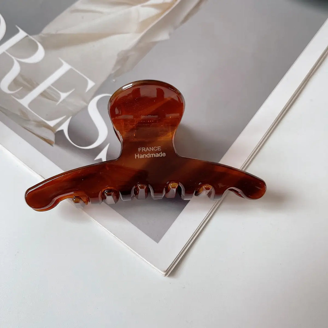 Medium Marbled Curved Line Hair Claw Clip